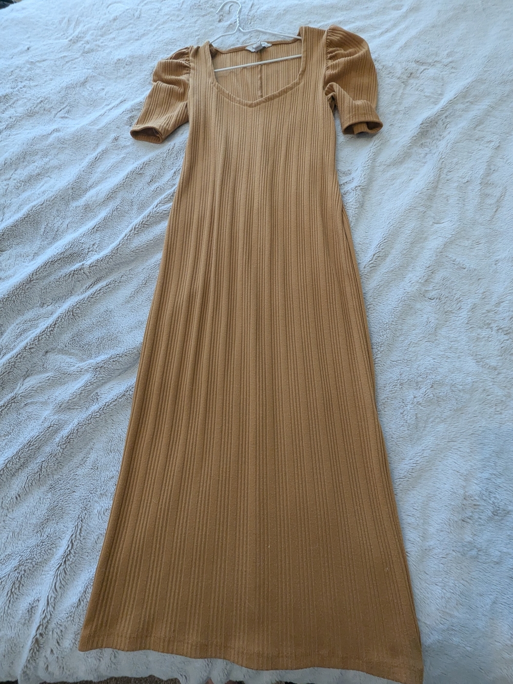 Nine West Camel Ribbed Maxi Dress with Puff Sleeves